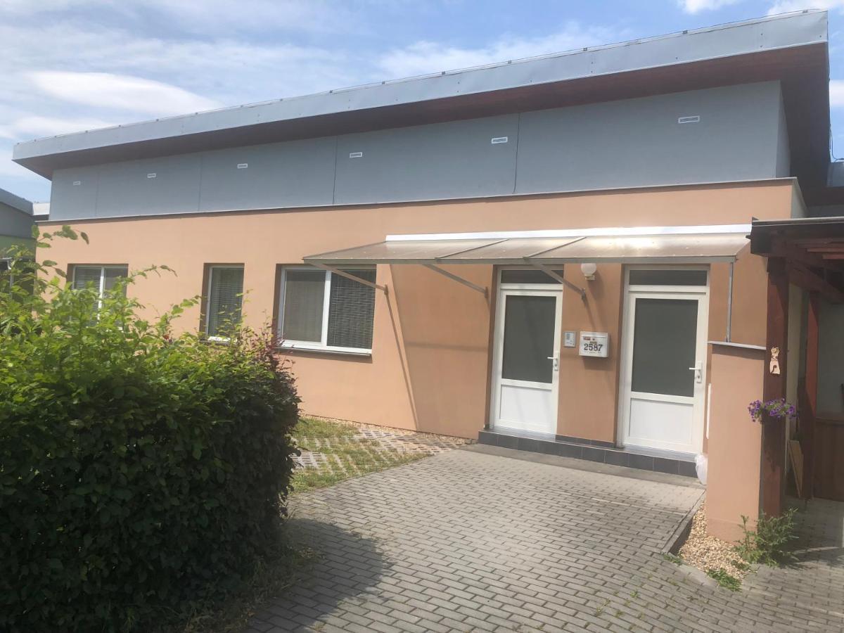 Villa Prazdninovy Dum Zavadilka Budweis Exterior foto